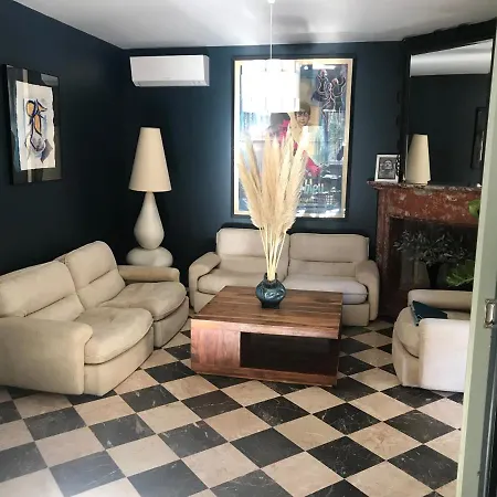 La Casa Sanills Guest house