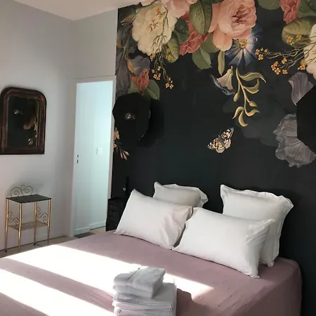 La Casa Sanills 3*
